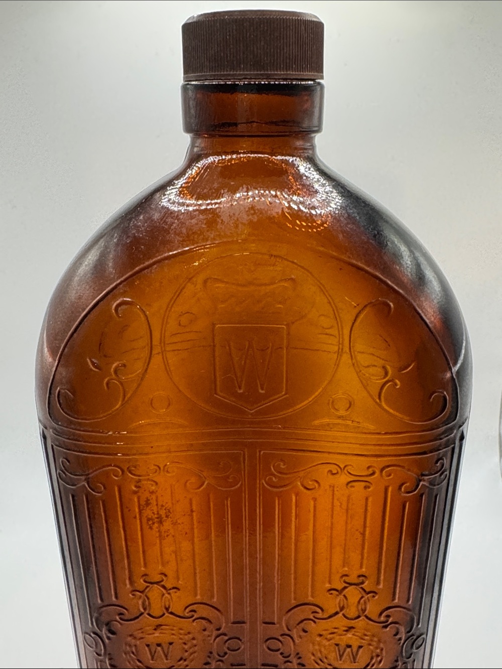 Hiram Walker & Sons Amber 25oz Whiskey Bottle, Walkerville, Canada - Picture 10 of 16